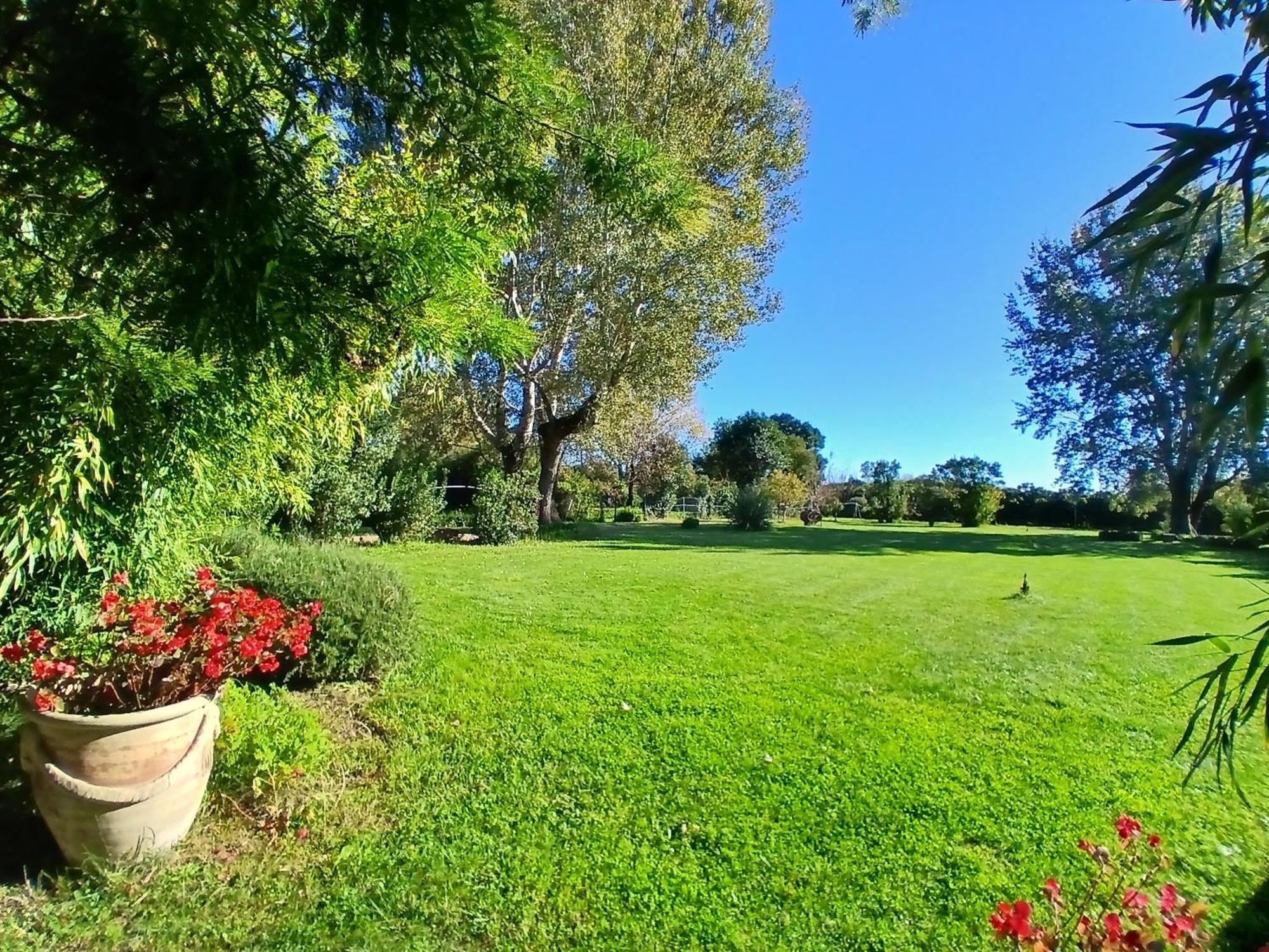 Domaine Du Lac De La Vallee La Roquette-sur-Siagne Exterior photo